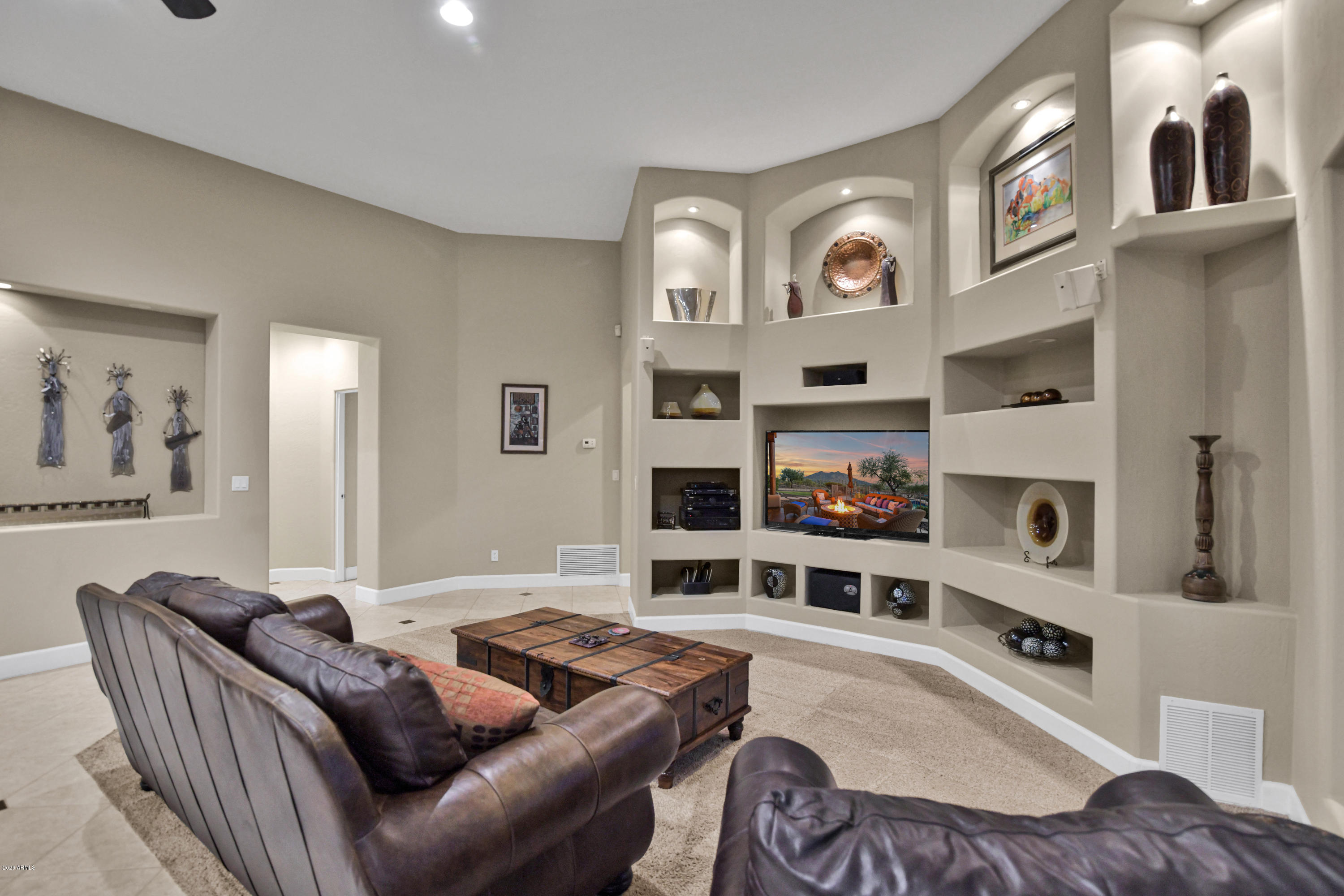6789 East Saber Road Cave Creek, AZ 85331 - Photo 8 of 39 Family room