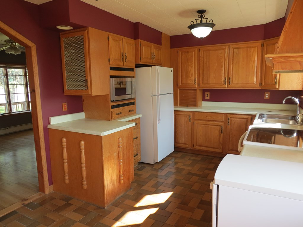 91 Champlain Street Rouses Point, NY 12979 - Photo 11 of 35 Gallery Image 11
