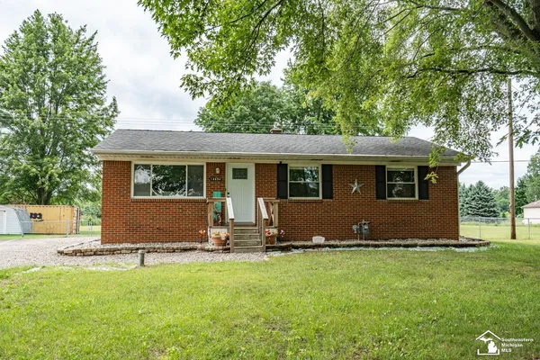 $284,900 | 14454 Dixon Road, Dundee, MI 48131