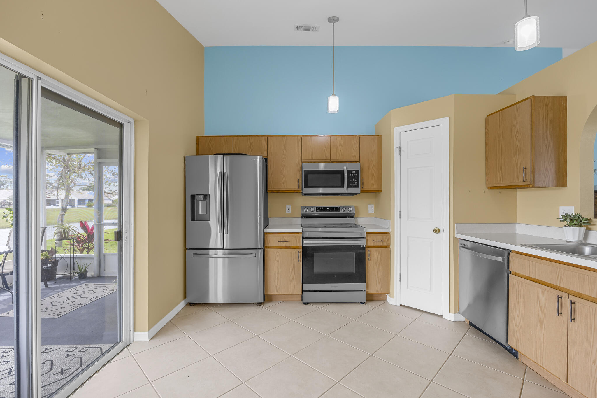 2066 Redwood Circle Palm Bay, FL 32905 - Photo 11 of 37 a-17