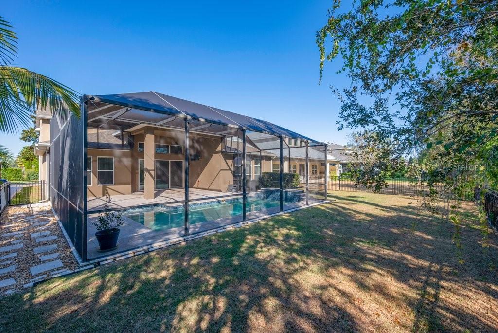 15607 Sunset Run Lane Lithia, FL 33547 - Photo 40 of 54 a view of a house with a yard