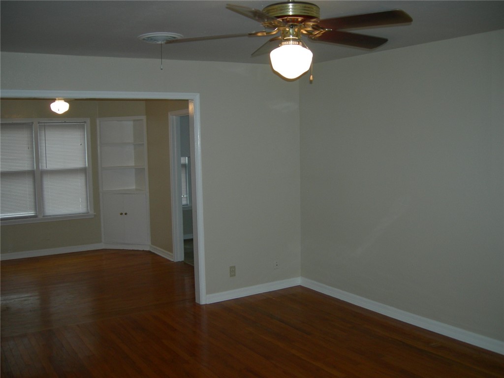 2801 Lawnview Street Corpus Christi, TX 78404 - Photo 12 of 38