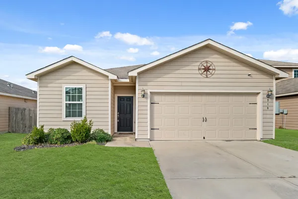 $244,990 | 718 Crystal Lakes Drive, Brookshire, TX 77423