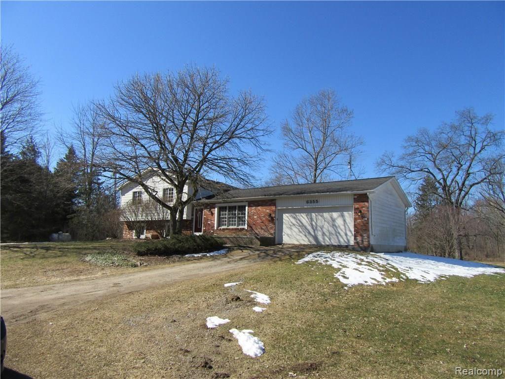 6355 North Nicholson Road Fowlerville, MI 48836 - Photo 1 of 18 IMG_1053.JPG