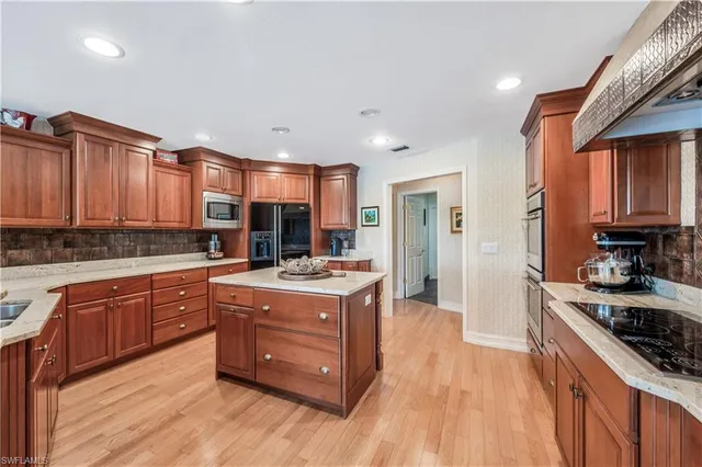 $1,538,000 | 2256 Imperial Golf Course Boulevard, Naples, FL 34110