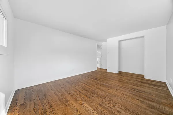$374,900 | 4024 West 106th Street, Oak Lawn, IL 60453