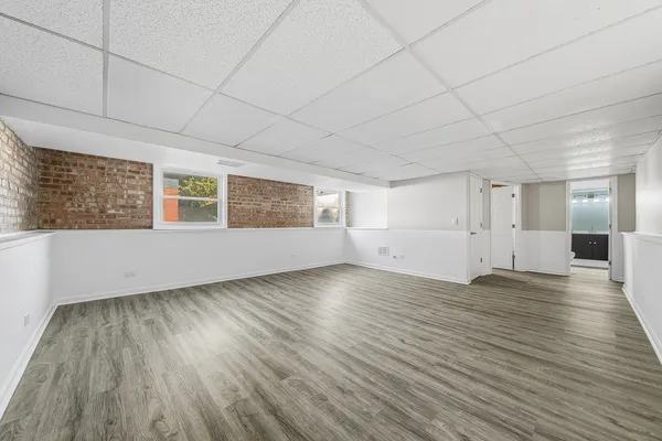 $374,900 | 4024 West 106th Street, Oak Lawn, IL 60453