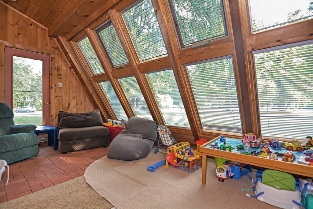25 Crocker Pond Road Wrentham, MA 02093 - Photo 16 of 35 Gallery Image 16