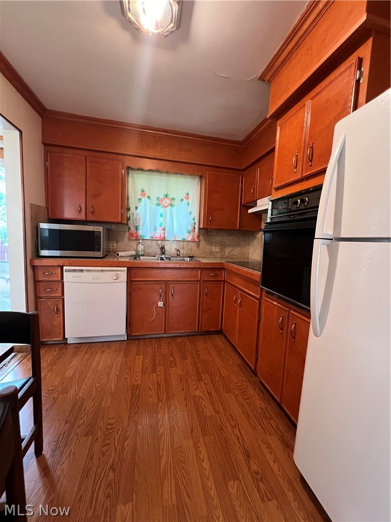 1559 Fairfax Road Akron, OH 44313 - Photo 8 of 25