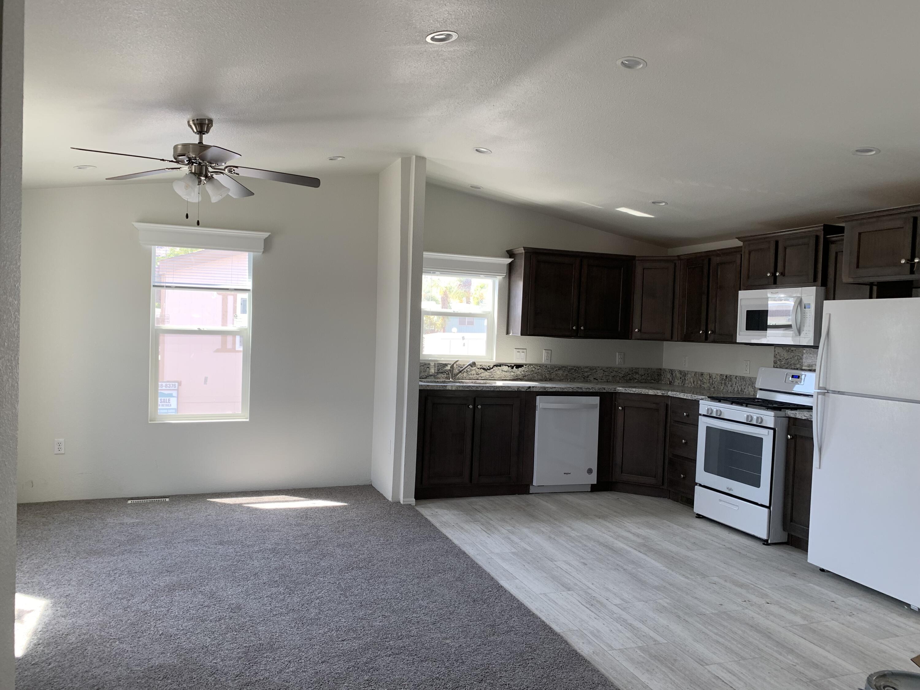 22 Roosevelt, Unit 22 ROO Cathedral City, CA 92234 - Photo 5 of 12 IMG_2520