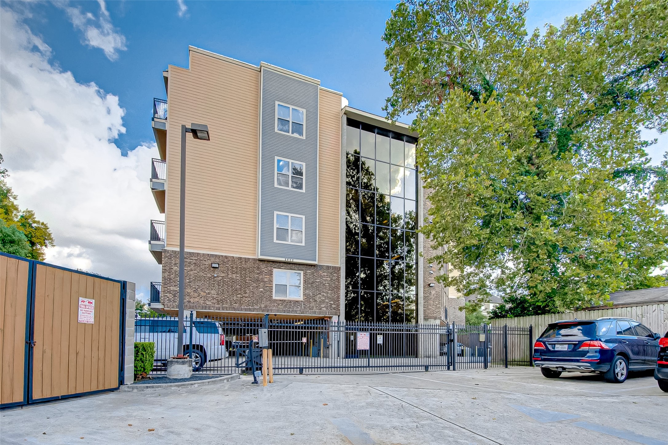 2802 Morrison Street, Unit 310 Houston, TX 77009 - Photo 1 of 31