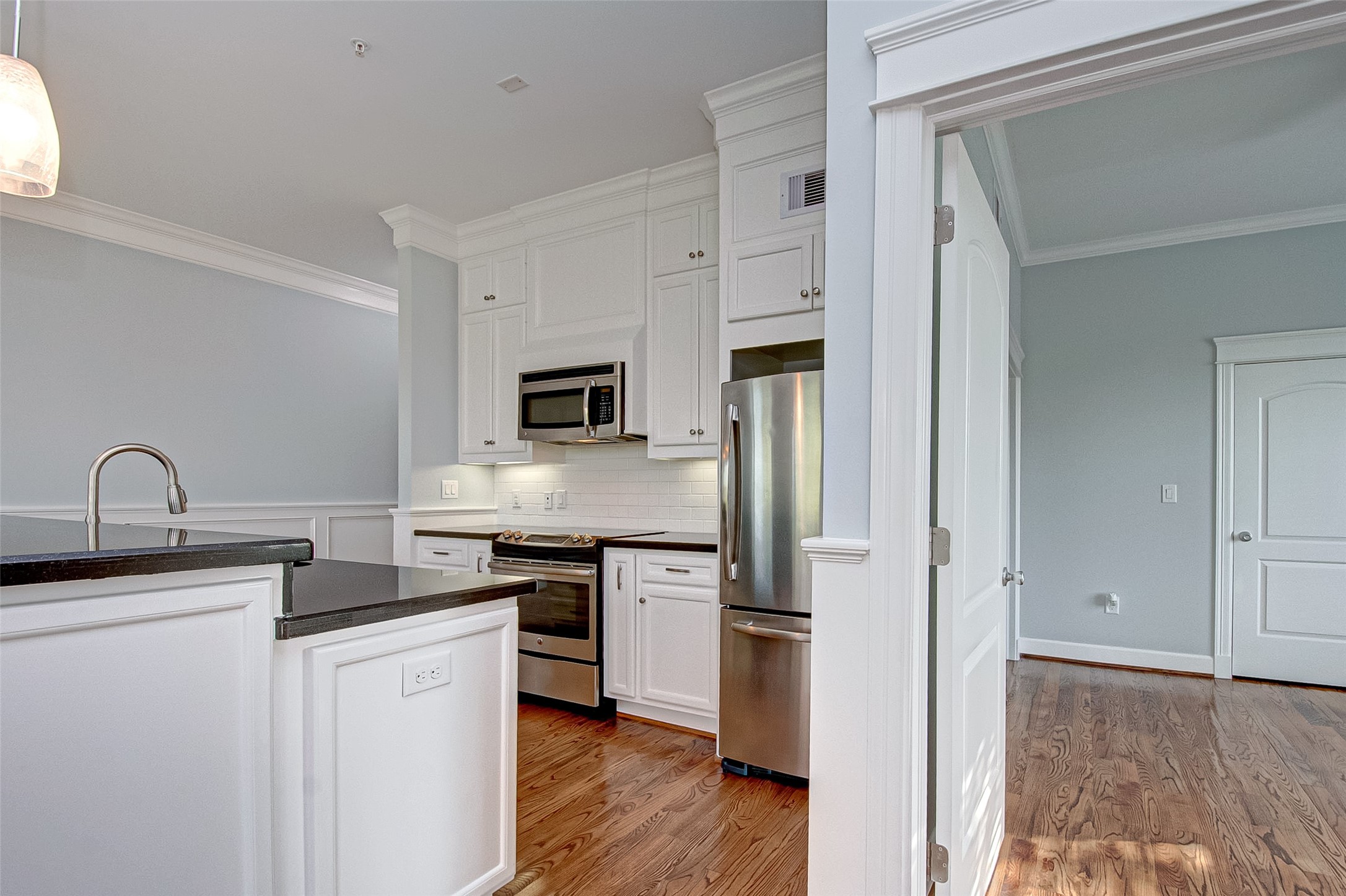 2802 Morrison Street, Unit 310 Houston, TX 77009 - Photo 12 of 31