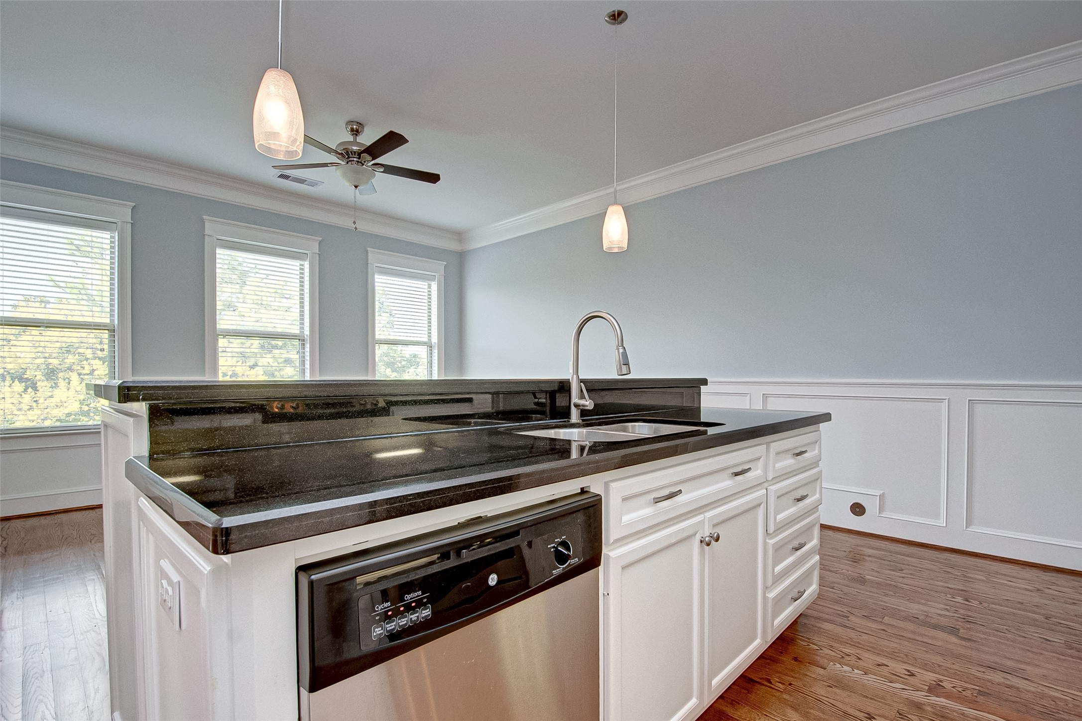 2802 Morrison Street, Unit 310 Houston, TX 77009 - Photo 4 of 31