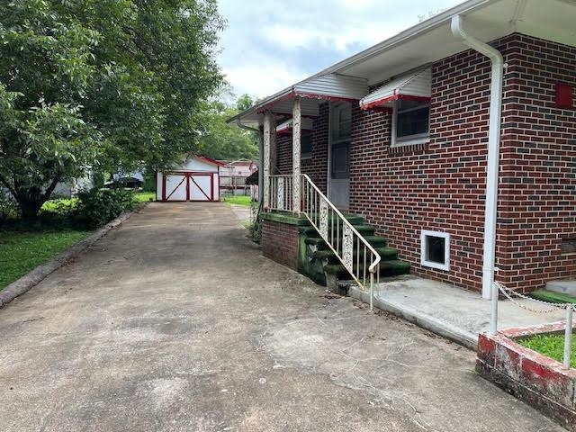 206 South 580 Inman, SC 29349 - Photo 5 of 41 Gallery Image 5