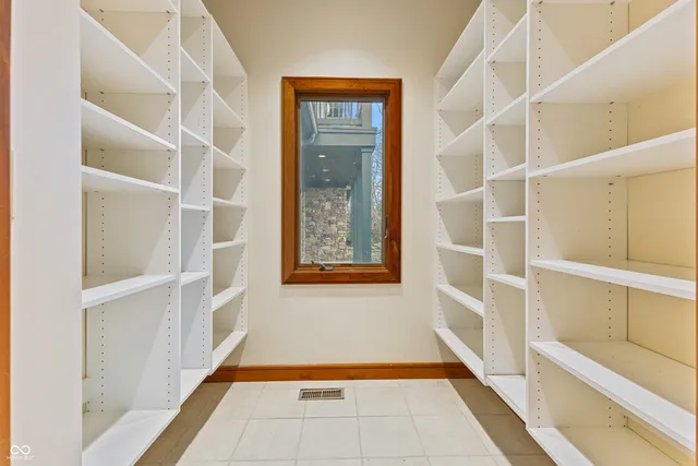 $2,375,000 | 720 East 400th Street North, Anderson, IN 46012