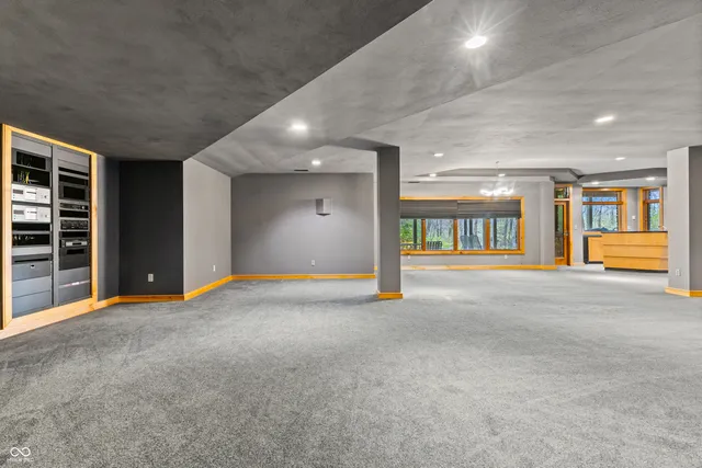 $2,375,000 | 720 East 400th Street North, Anderson, IN 46012