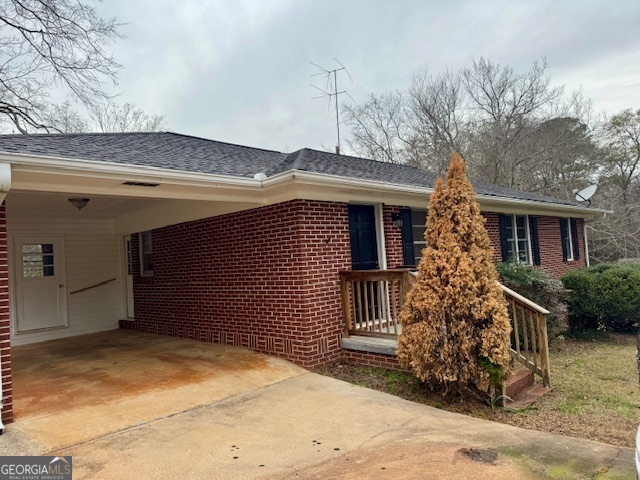 449 Shankle Road Commerce, GA 30529 - Photo 2 of 15 a front view of house with yard