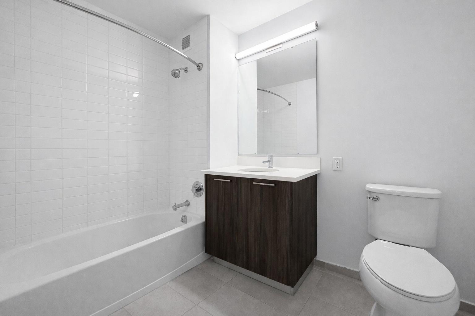 1524 Sheepshead Bay Road, Unit 19F Brooklyn, NY 11360 - Photo 7 of 28 Photo 7