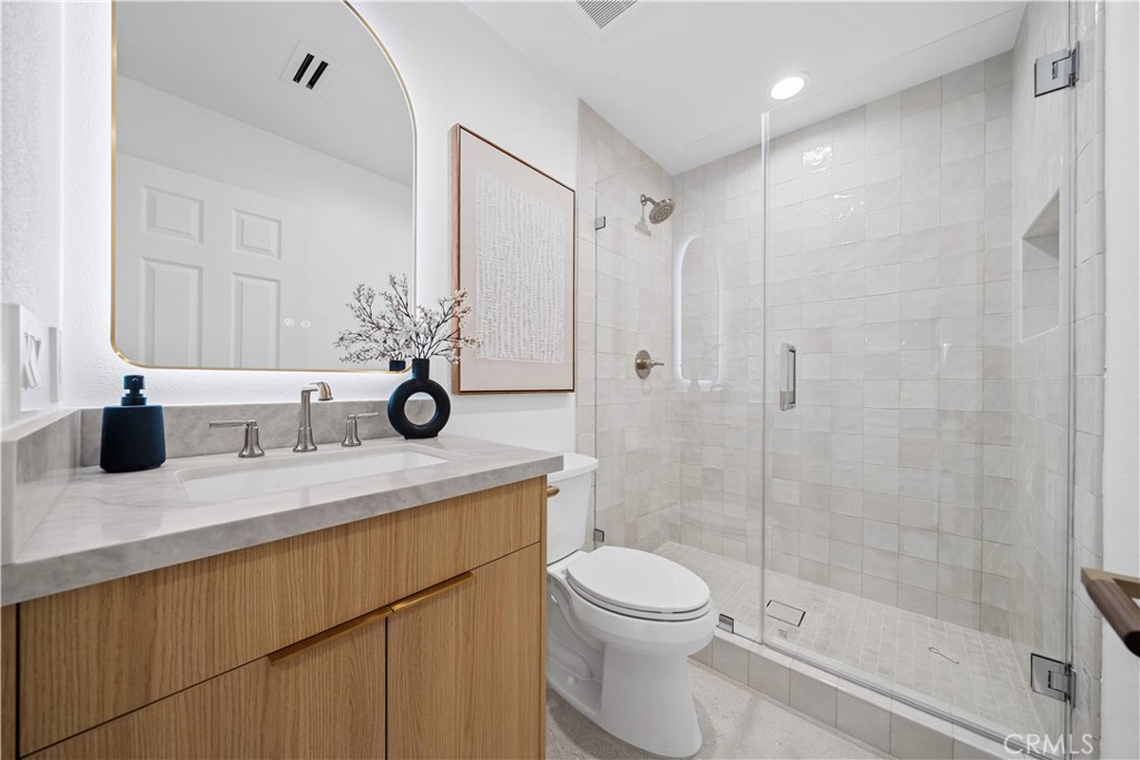 33 Winterfield Road Irvine, CA 92602 - Photo 18 of 35