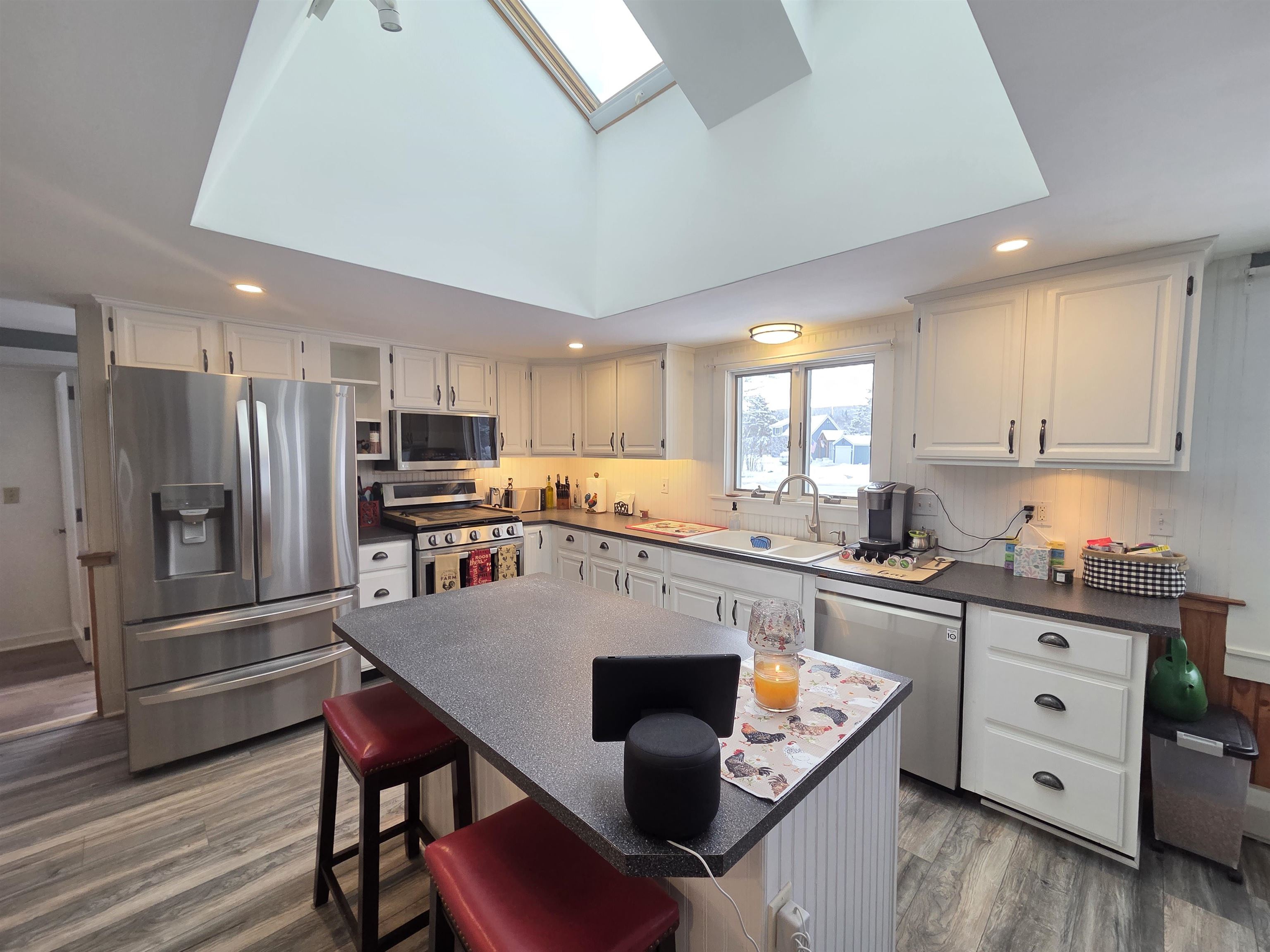 1462 King Hill Road New London, NH 03257 - Photo 8 of 32