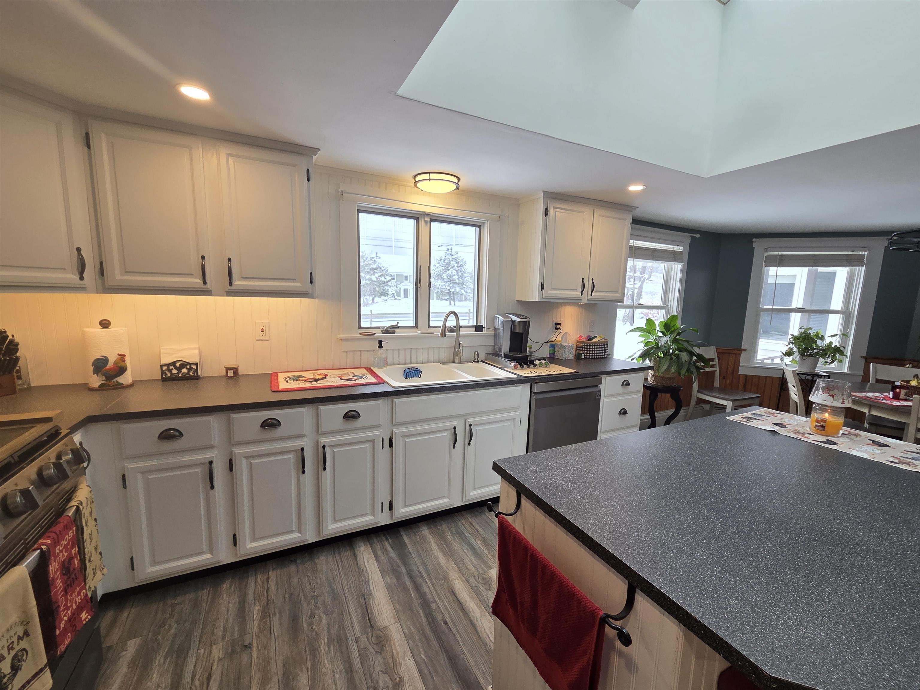 1462 King Hill Road New London, NH 03257 - Photo 9 of 32