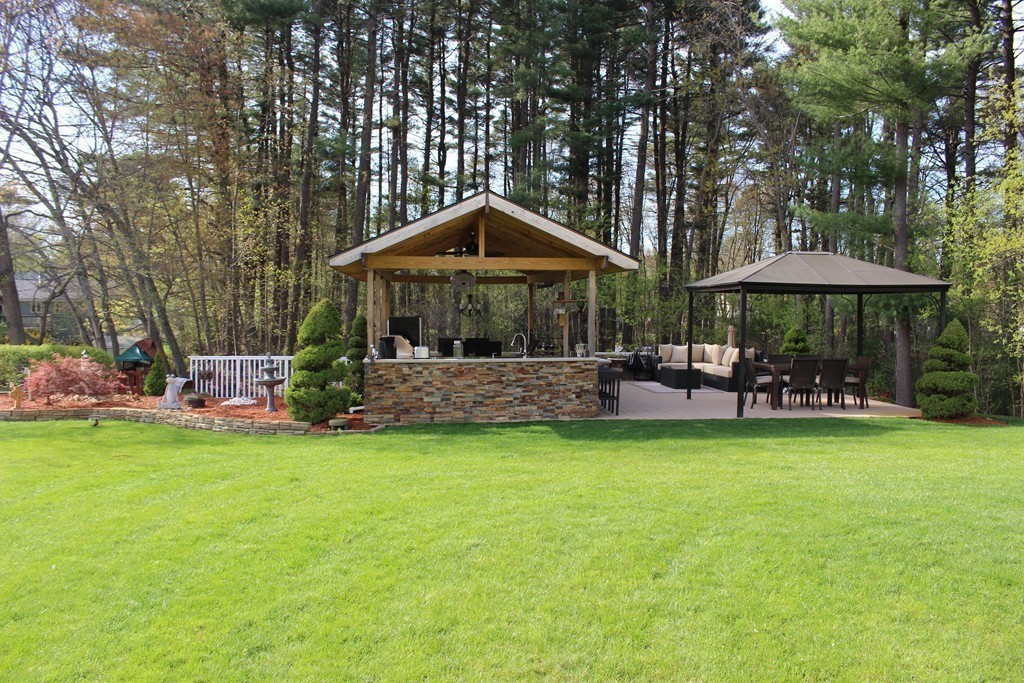 15 Bicknell Road Billerica, MA 01821 - Photo 3 of 28 Gallery Image 3