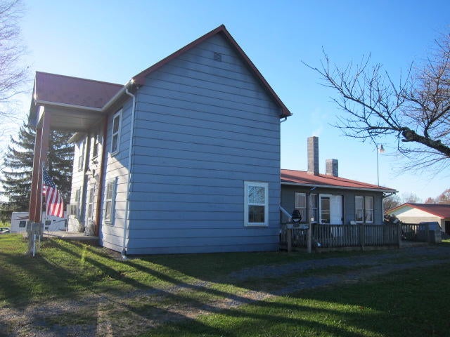 1216 Hundley Road Crawley, WV 24931 - Photo 6 of 43 Gallery Image 6
