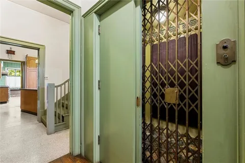 $1,200,000 | 113 Maple Avenue, Oil City, PA 16301