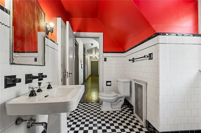 $1,200,000 | 113 Maple Avenue, Oil City, PA 16301