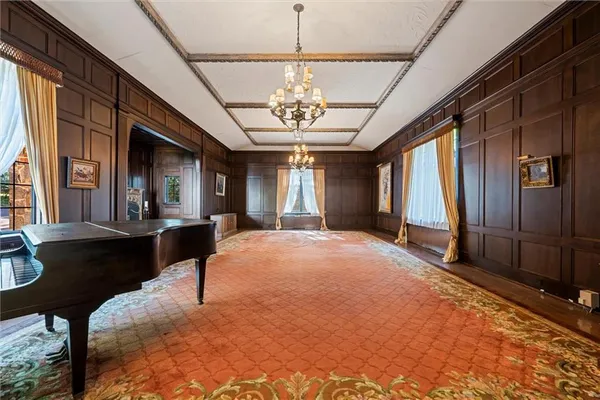 $1,200,000 | 113 Maple Avenue, Oil City, PA 16301
