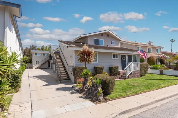 $2,250 | 2703 Curtis Avenue, Unit 3, Redondo Beach, CA 90278