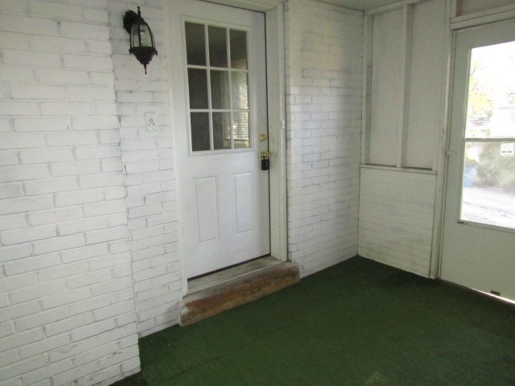8601 Westwood Road Pittsburgh, PA 15235 - Photo 8 of 28 a view of small space