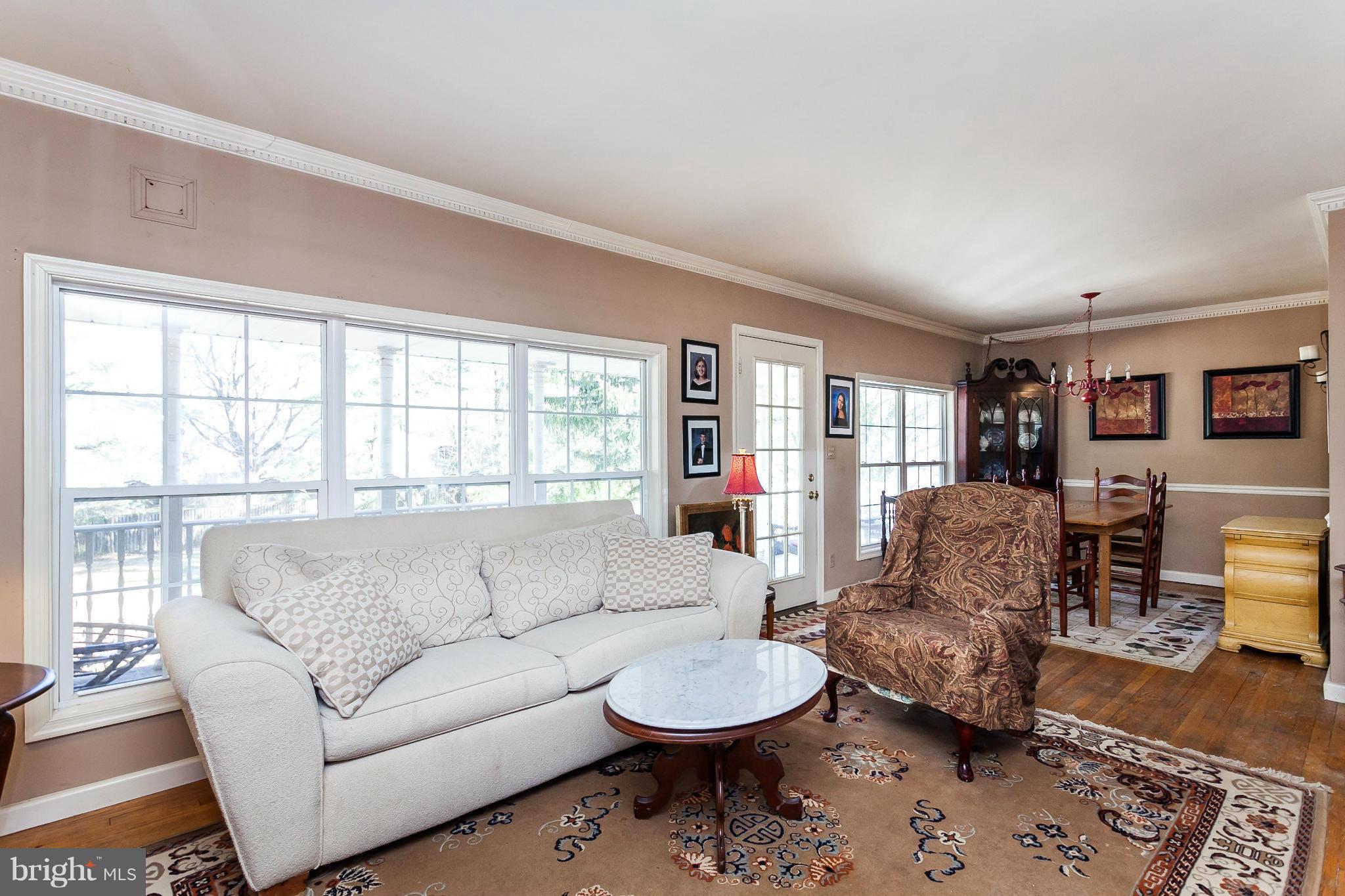 3717 Valley Road Ellicott City, MD 21042 - Photo 6 of 24 Living Room