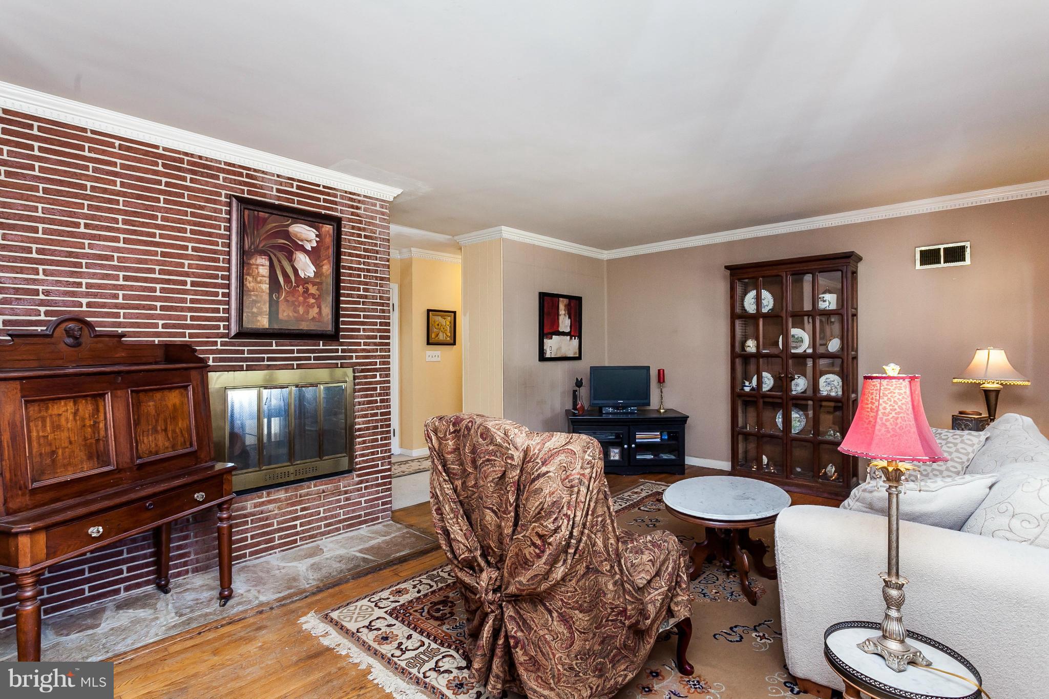 3717 Valley Road Ellicott City, MD 21042 - Photo 7 of 24 Living Room