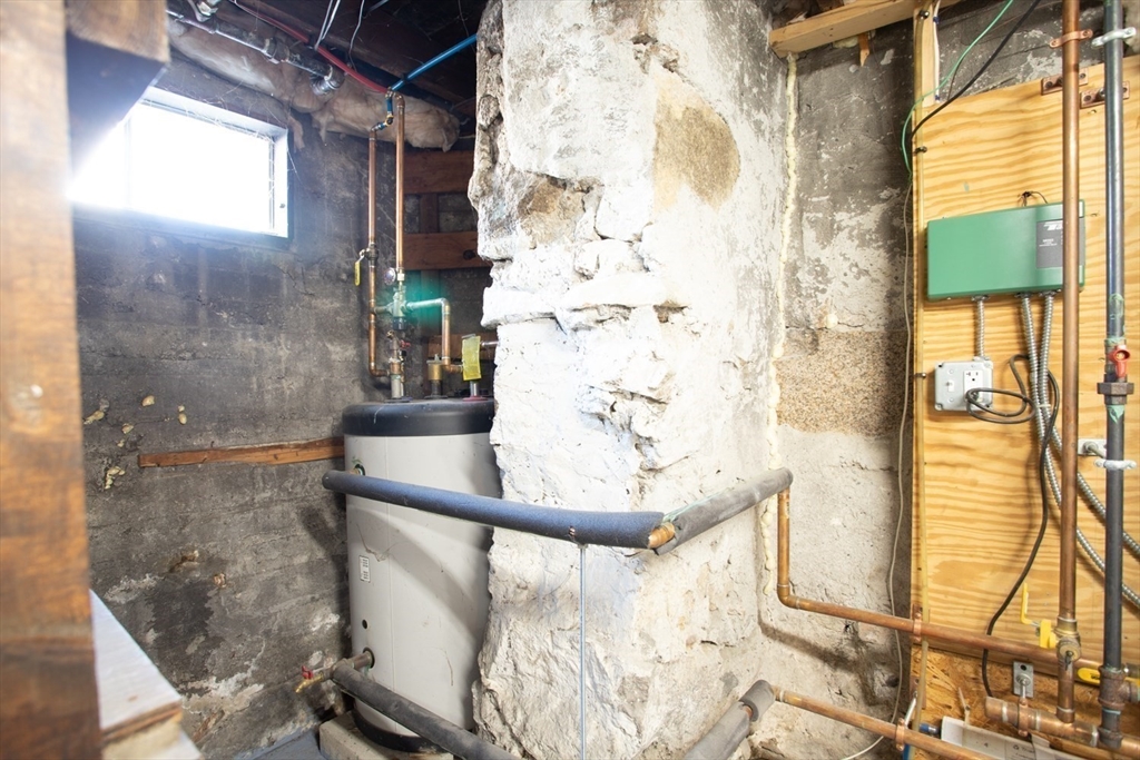 186 Lowell Street Fall River, MA 02721 - Photo 23 of 24 Gallery Image 23