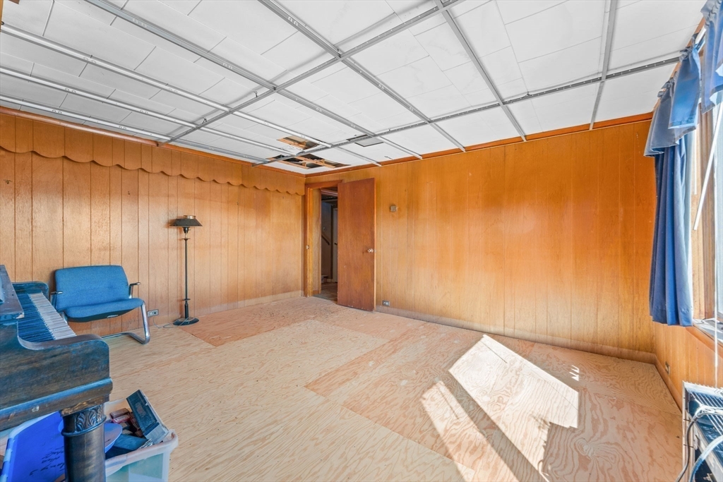 90 Water Street Danvers, MA 01923 - Photo 13 of 42