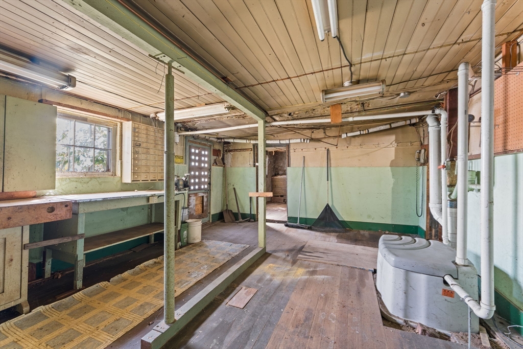 90 Water Street Danvers, MA 01923 - Photo 25 of 42
