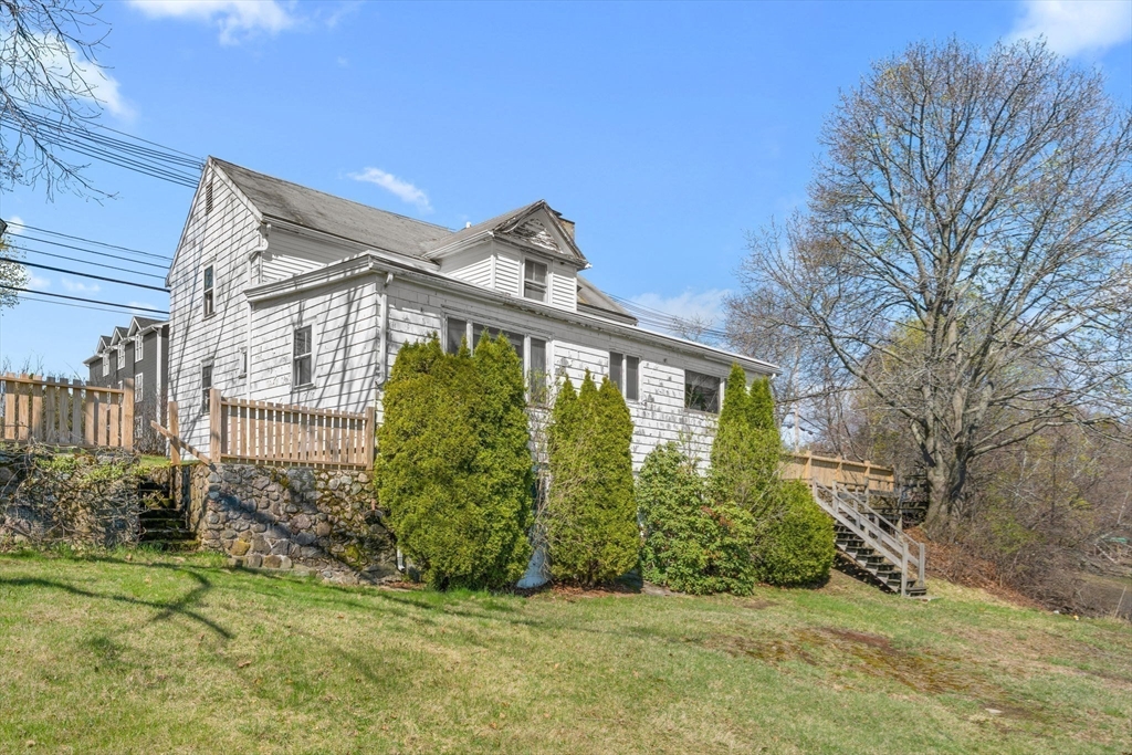90 Water Street Danvers, MA 01923 - Photo 33 of 42