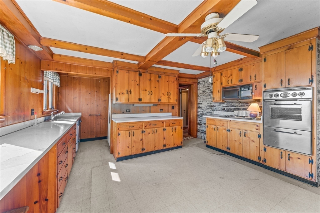 90 Water Street Danvers, MA 01923 - Photo 9 of 42