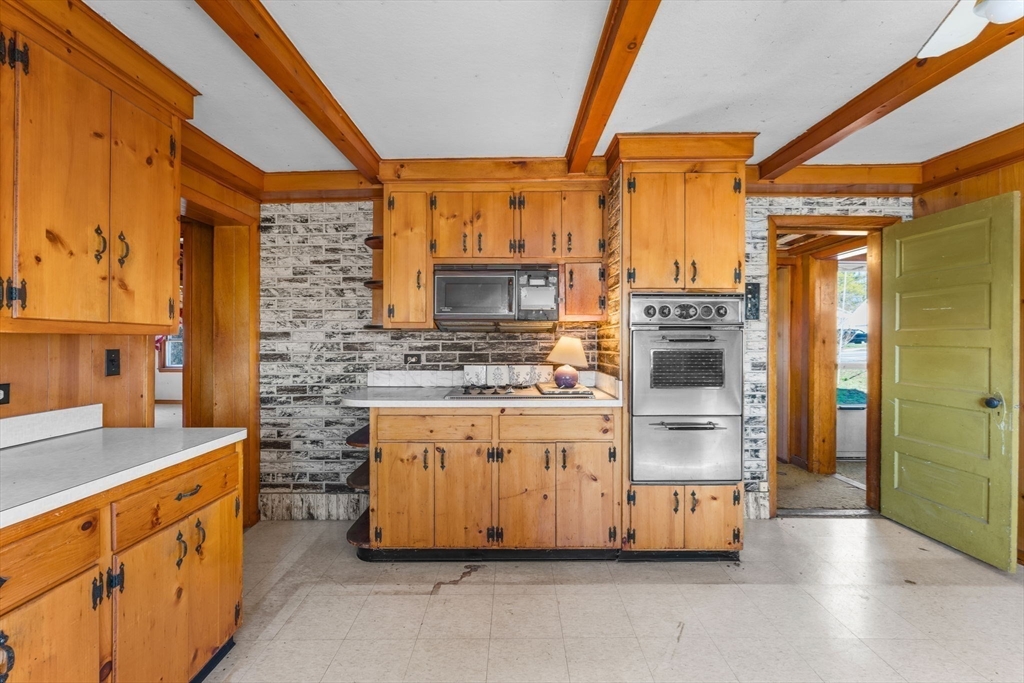 90 Water Street Danvers, MA 01923 - Photo 10 of 42