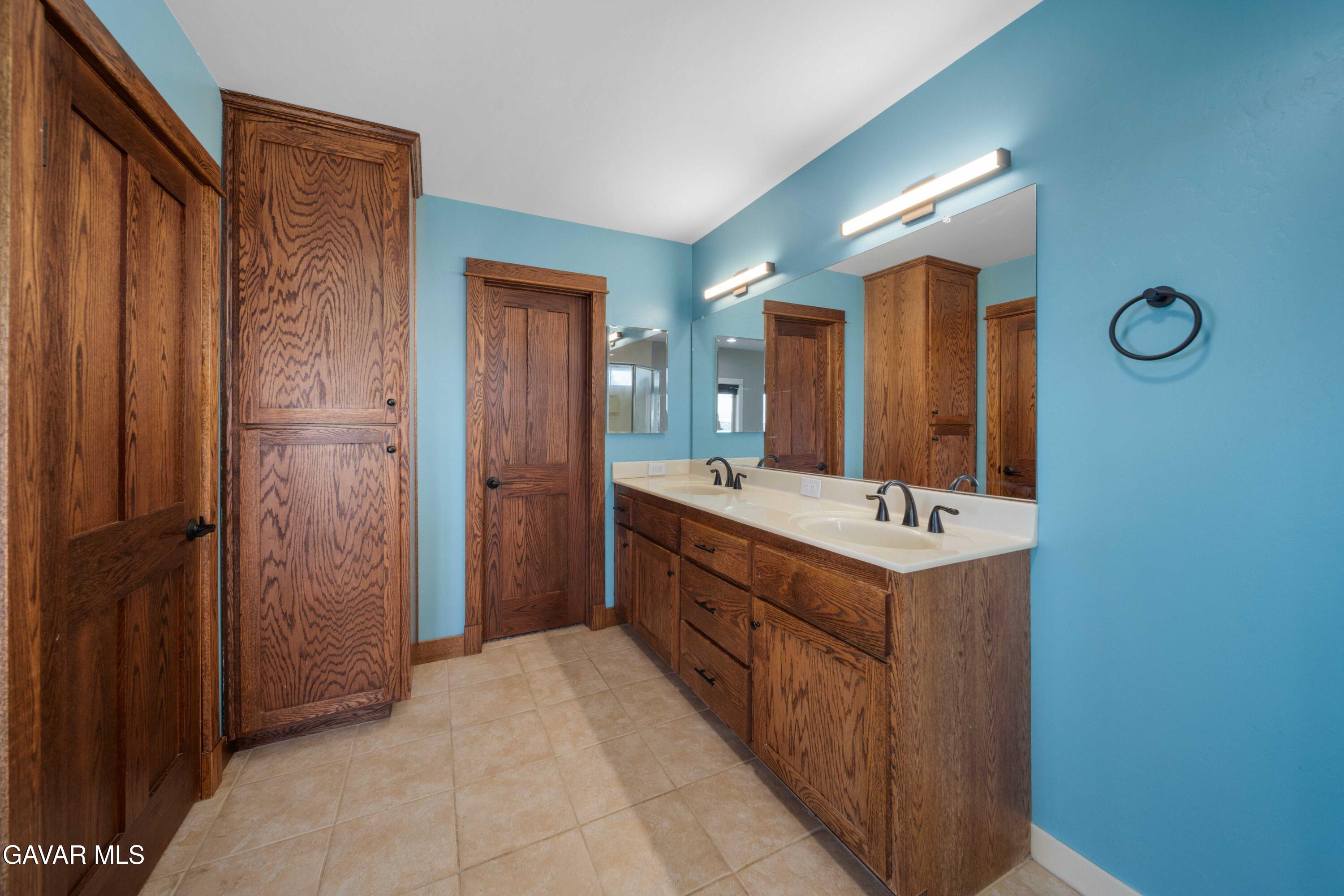 29600 Goldspike Road Tehachapi, CA 93561 - Photo 31 of 53 29600 Goldspike Rd-28