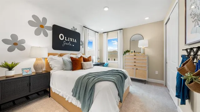 $499,999 | 749 Steel Drive, Ruskin, FL 33570