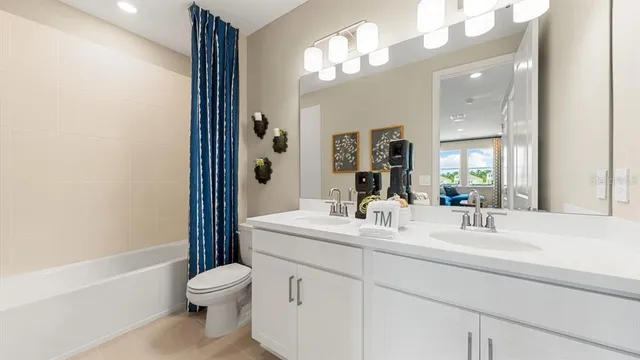 $499,999 | 749 Steel Drive, Ruskin, FL 33570