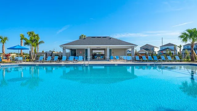 $499,999 | 749 Steel Drive, Ruskin, FL 33570