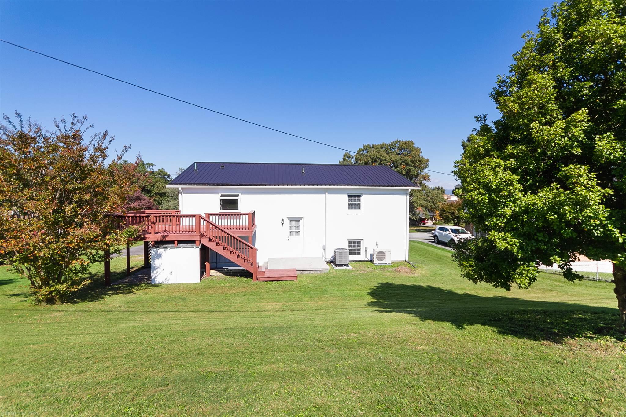 7791 Brandon Road Radford, VA 24141 - Photo 6 of 53 Gallery Image 6