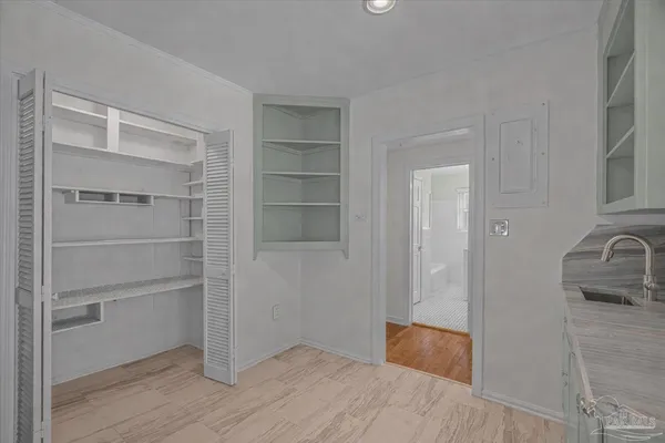 $685,000 | 15 Lakeside Drive, Pensacola, FL 32507