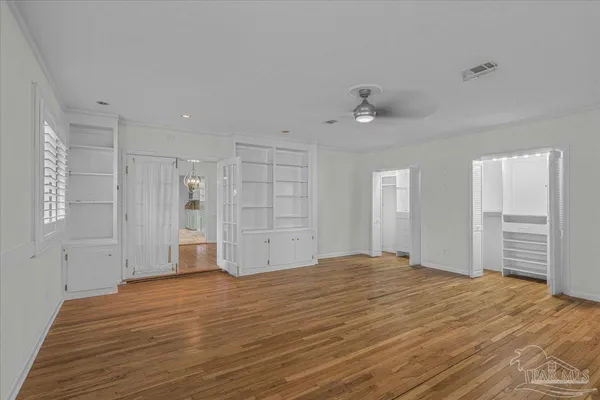 $685,000 | 15 Lakeside Drive, Pensacola, FL 32507
