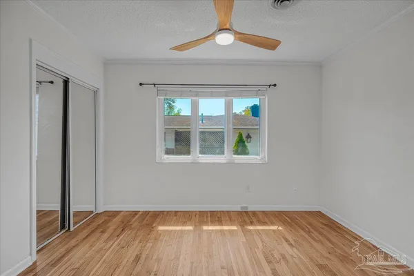 $685,000 | 15 Lakeside Drive, Pensacola, FL 32507