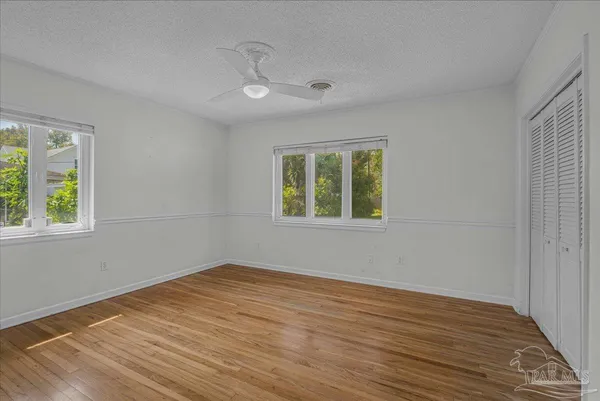 $685,000 | 15 Lakeside Drive, Pensacola, FL 32507