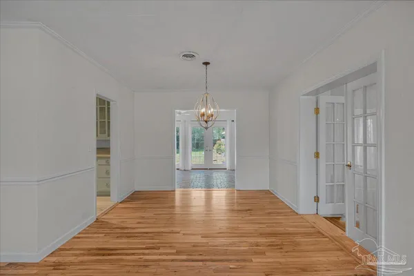 $685,000 | 15 Lakeside Drive, Pensacola, FL 32507